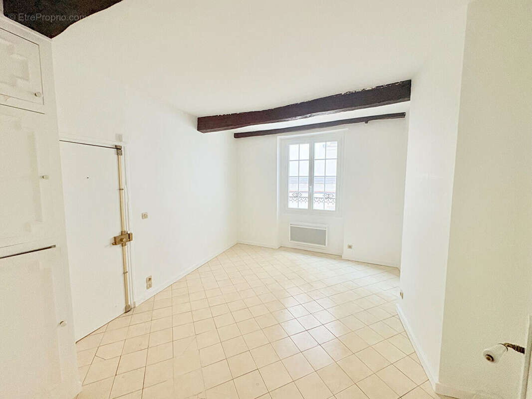 Appartement à PARIS-7E