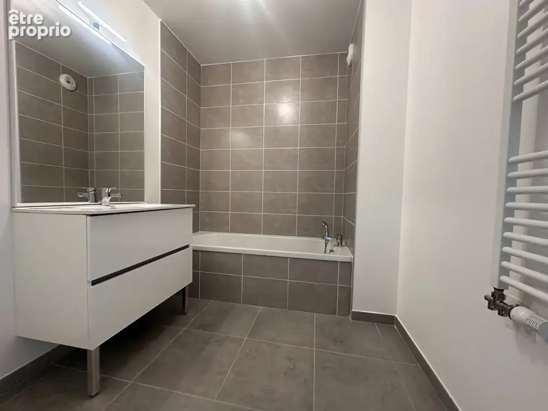 Appartement T4 de standing  77.33 m² - Dernier étage avec 3 terrasses  - Annemasse - photo 12