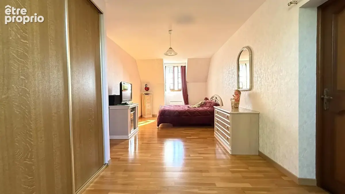 Maison 8 pièces de 203m² - photo 12