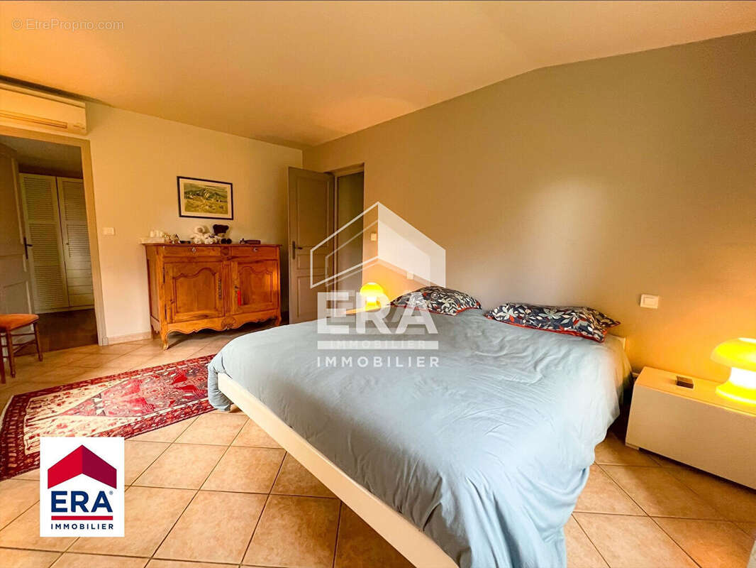 Maison à PERNES-LES-FONTAINES