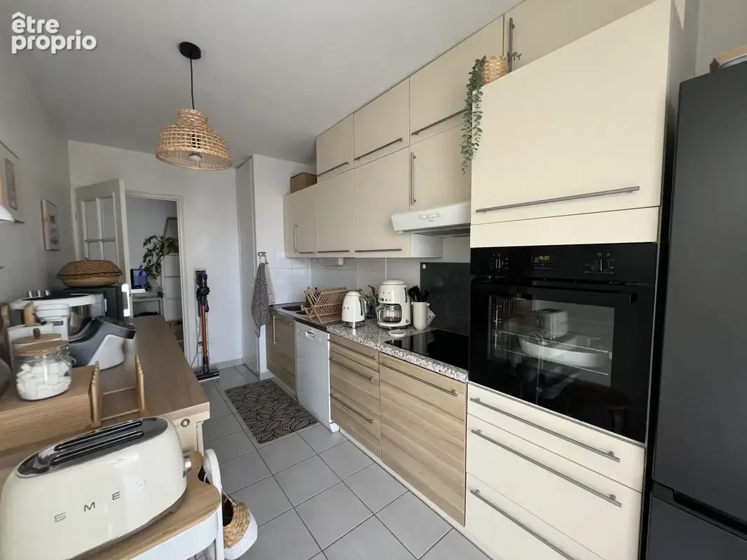 Appartement T3 - 75m2 - garage - parking LA ROCHE SUR YON - photo 6