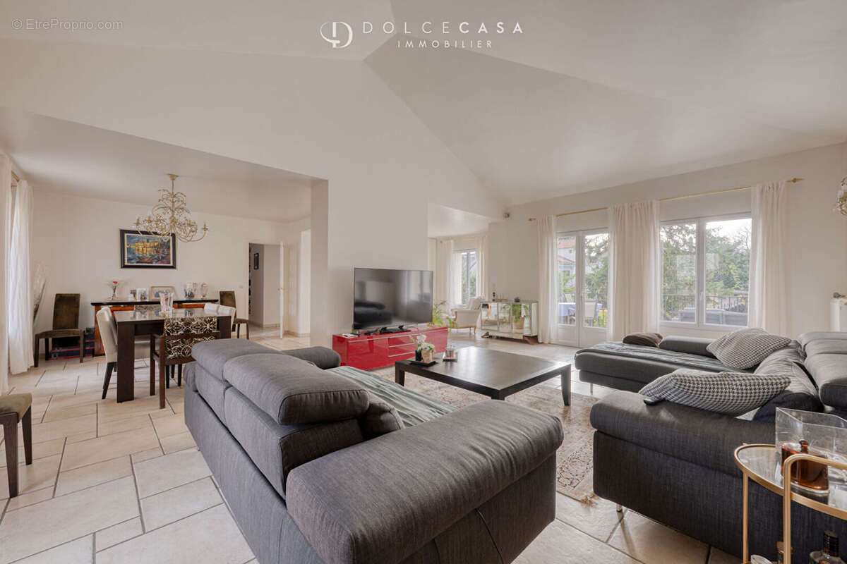 Maison à BRY-SUR-MARNE