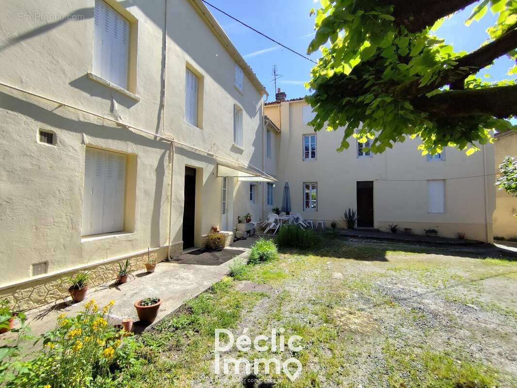 Maison en pierres avec jardin - photo 4