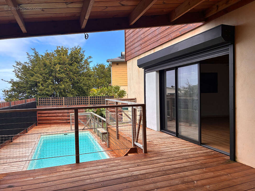 villa T5 avec piscine quartier grand fond à Saint-Leu - photo 9