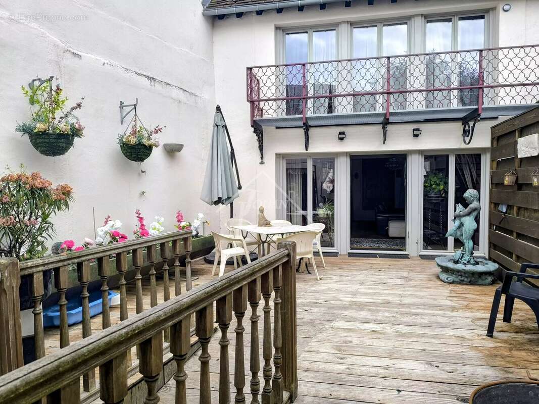 Maison à MONTAIGUT