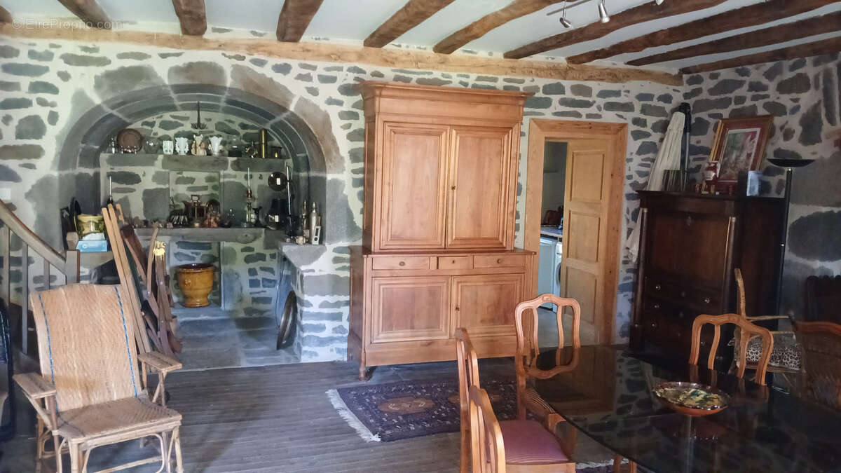 Maison à ALLY
