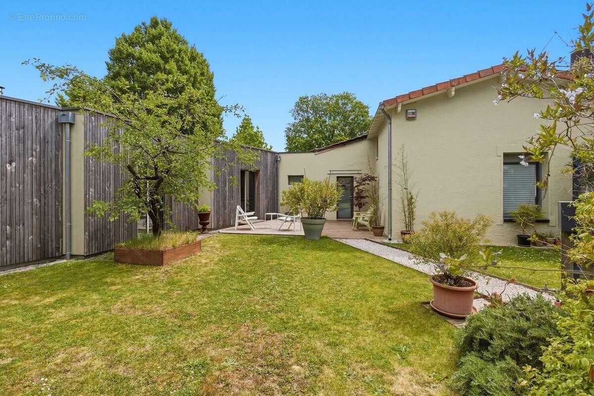 Maison à SAINT-SEBASTIEN-SUR-LOIRE