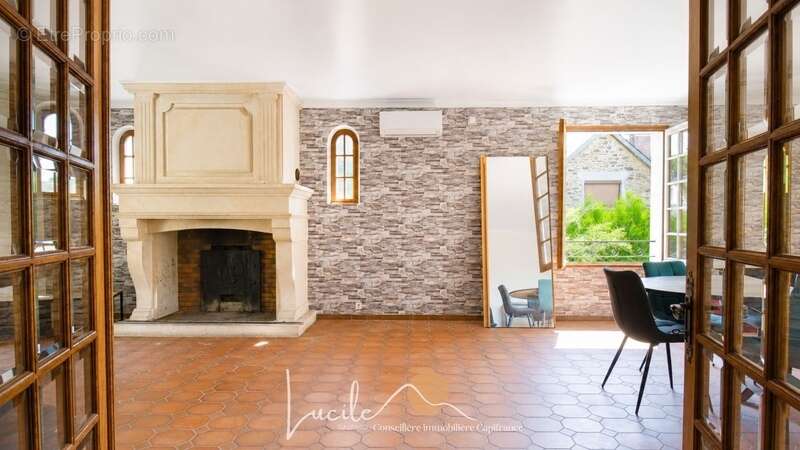 Propriété de caractère – Emplacement exceptionnel, beaux volumes et potentiel unique - photo 5