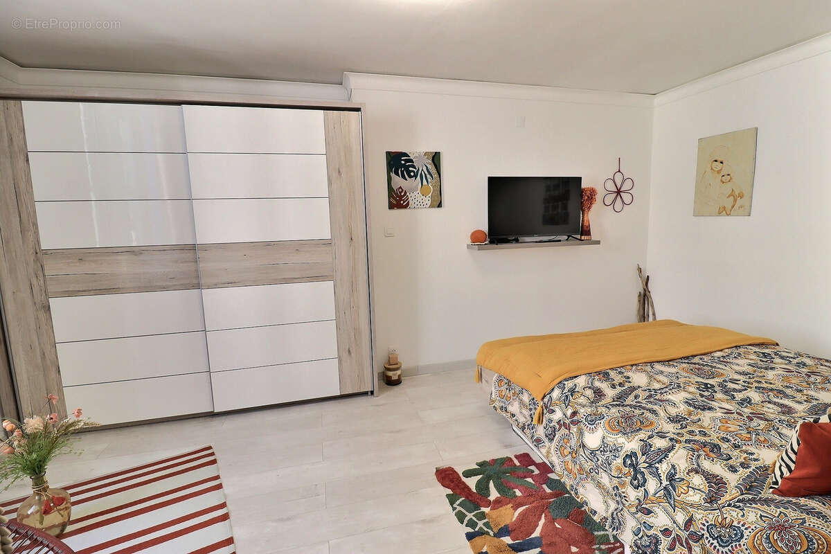 Maison à SAINT-GILLES