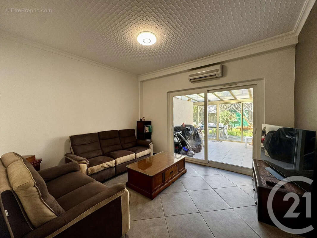 Maison 106 m² à Villeurbanne  - photo 6