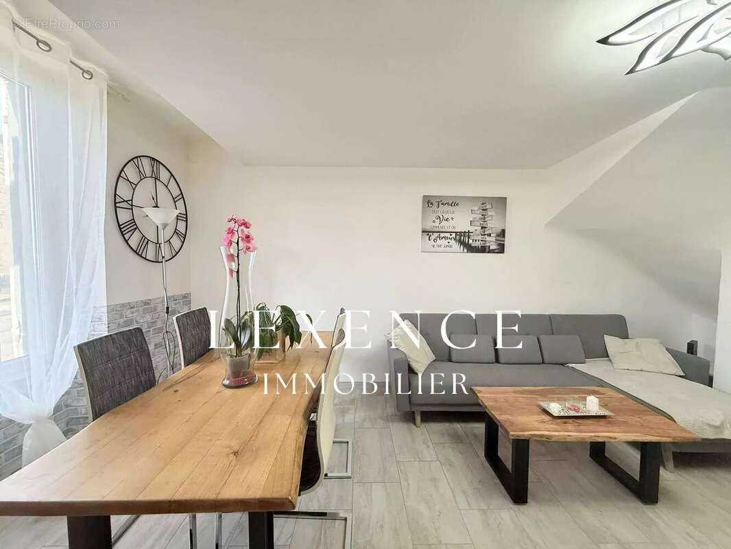 Appartement à SAINT-CANNAT