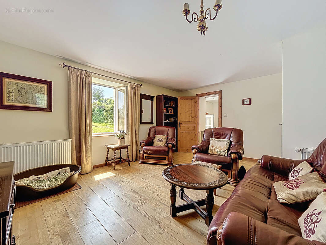 Maison à SAINT-SAUVEUR-LE-VICOMTE