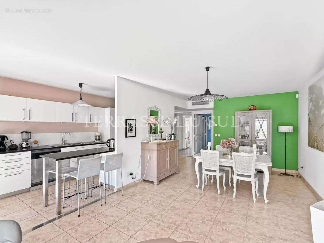 Appartement à MARSEILLE-8E