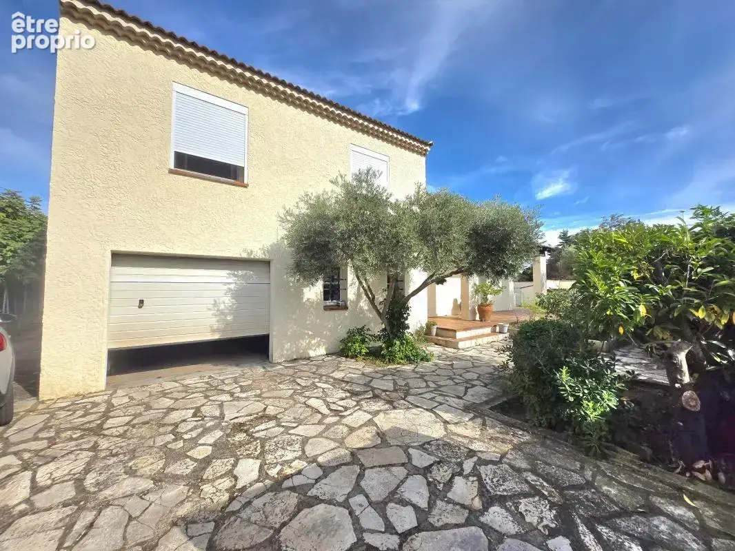 Maison familiale 127 m² avec piscine & grand terrain à Fos-sur-Mer – 4 Ch, Garage & Véranda - photo 14