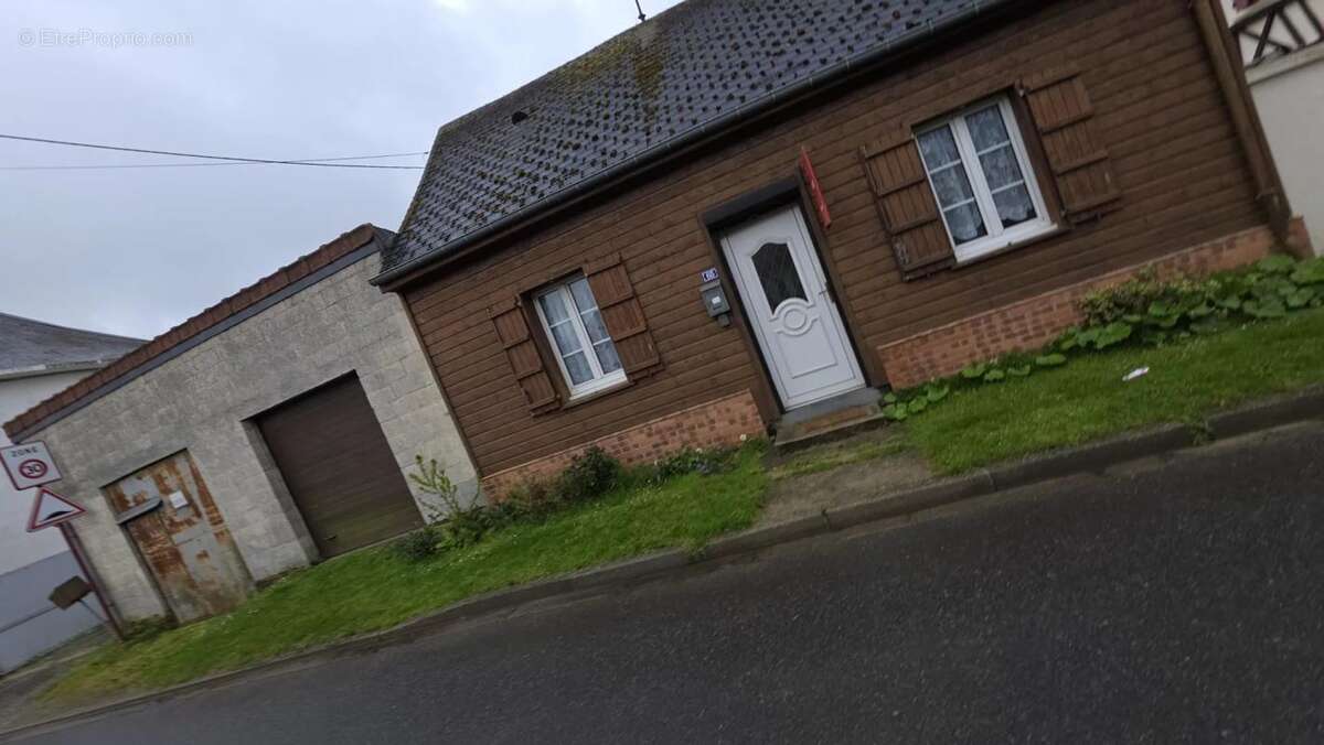 Maison à HALLOY
