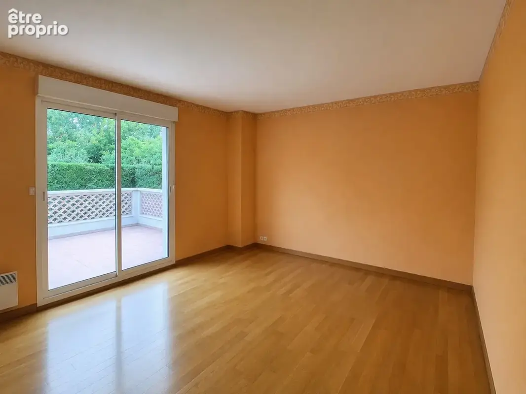 PUYGOUZON - Grande maison familiale avec piscine et jardin - photo 9