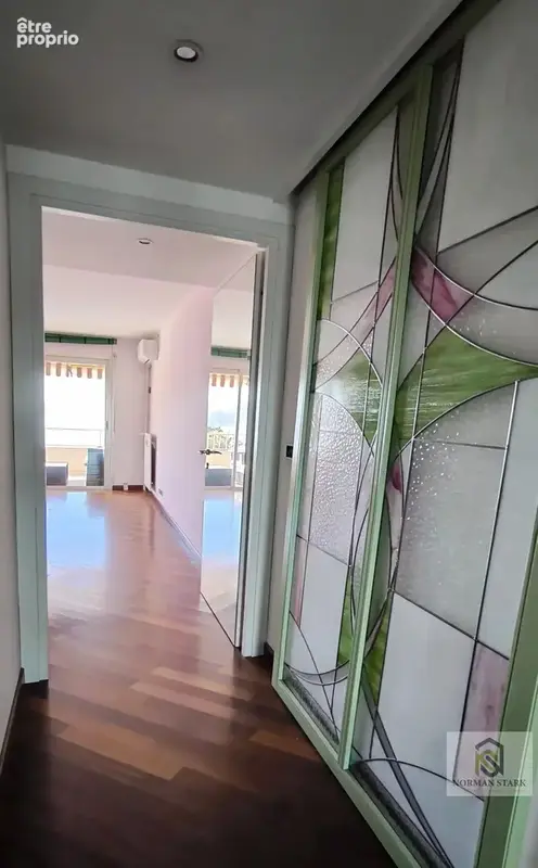 Roquebrune-Cap-Martin – Vaste 3 pièces de 92 m² avec terrasse, vue mer panoramique, résidence de standing avec piscine, à rénove - photo 9