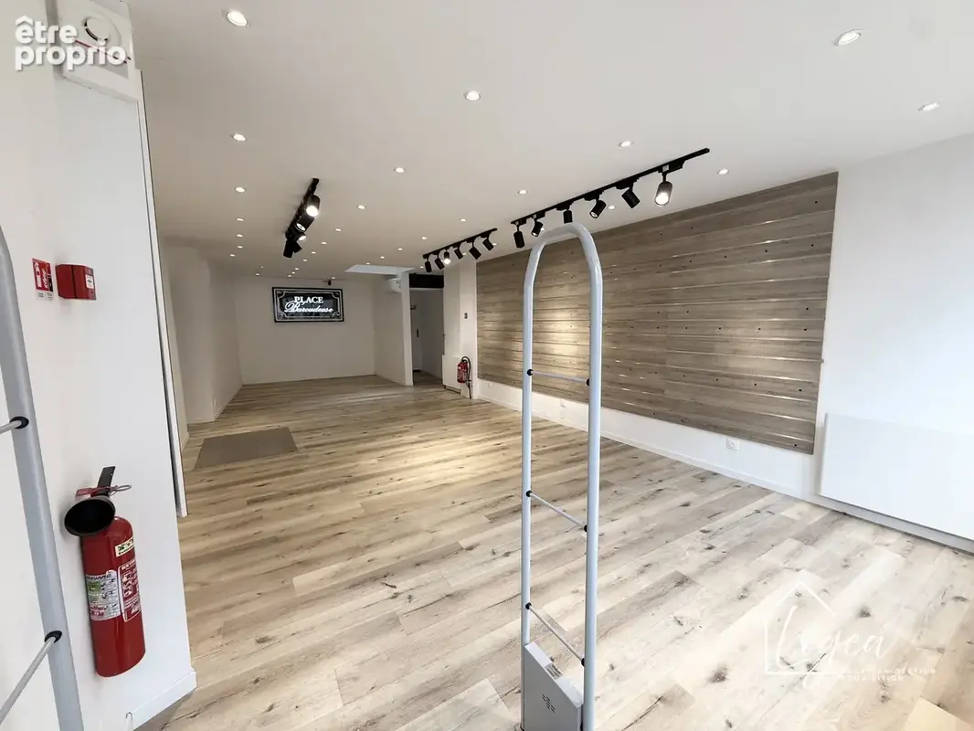 Local commercial Centre Coulommiers - 45 m2 - photo 2
