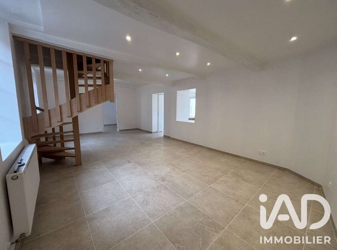 Maison 109 m² à Venette  - photo 2