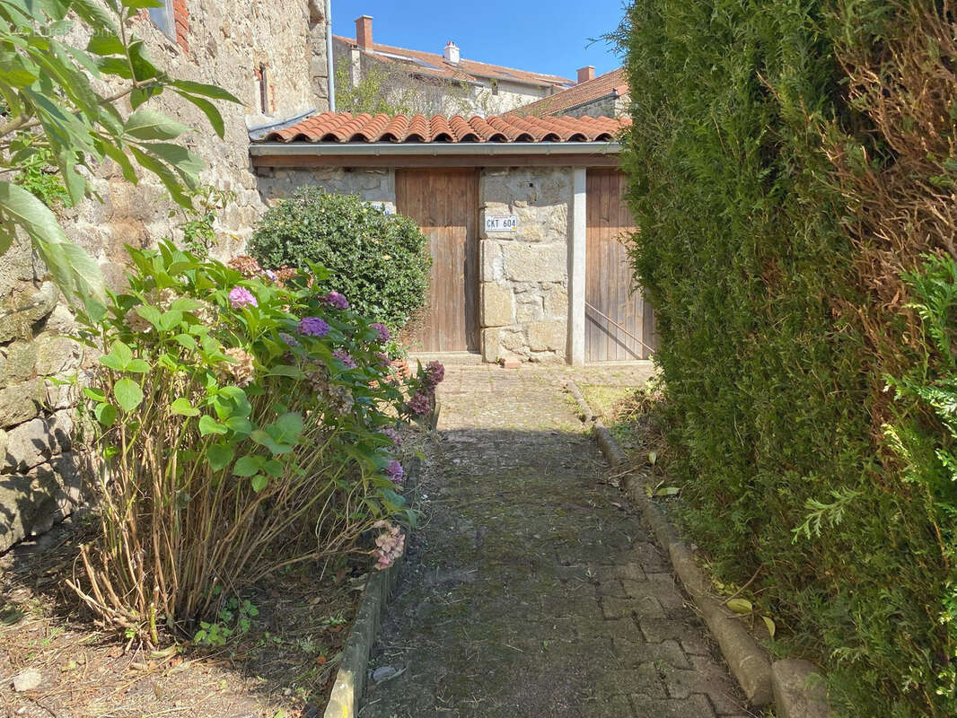 Maison de Ville avec grand jardin - photo 5