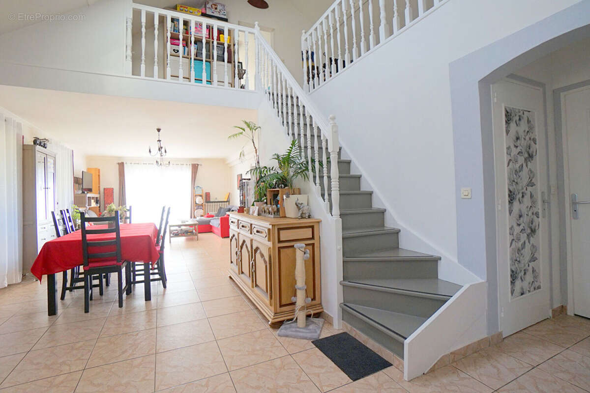 Maison à EPONE