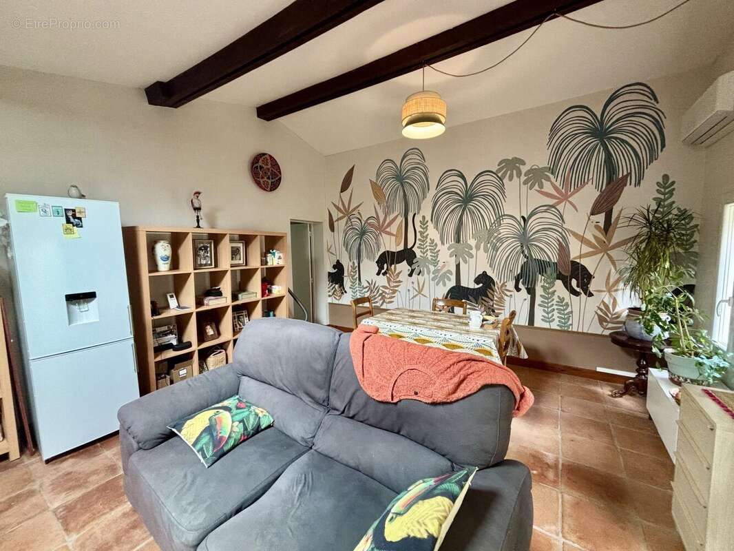 Appartement à PUJOLS