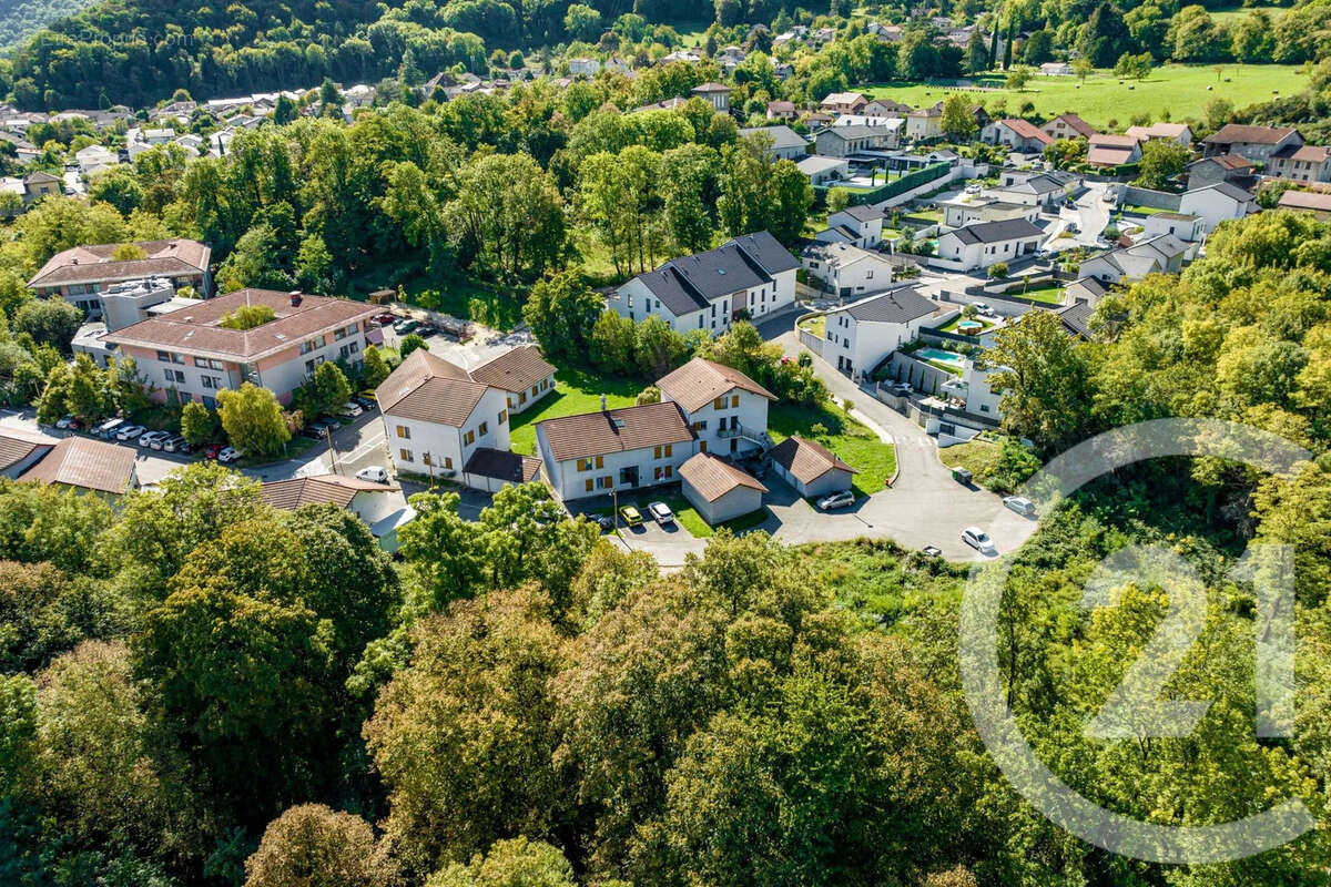 Terrain à NOYAREY