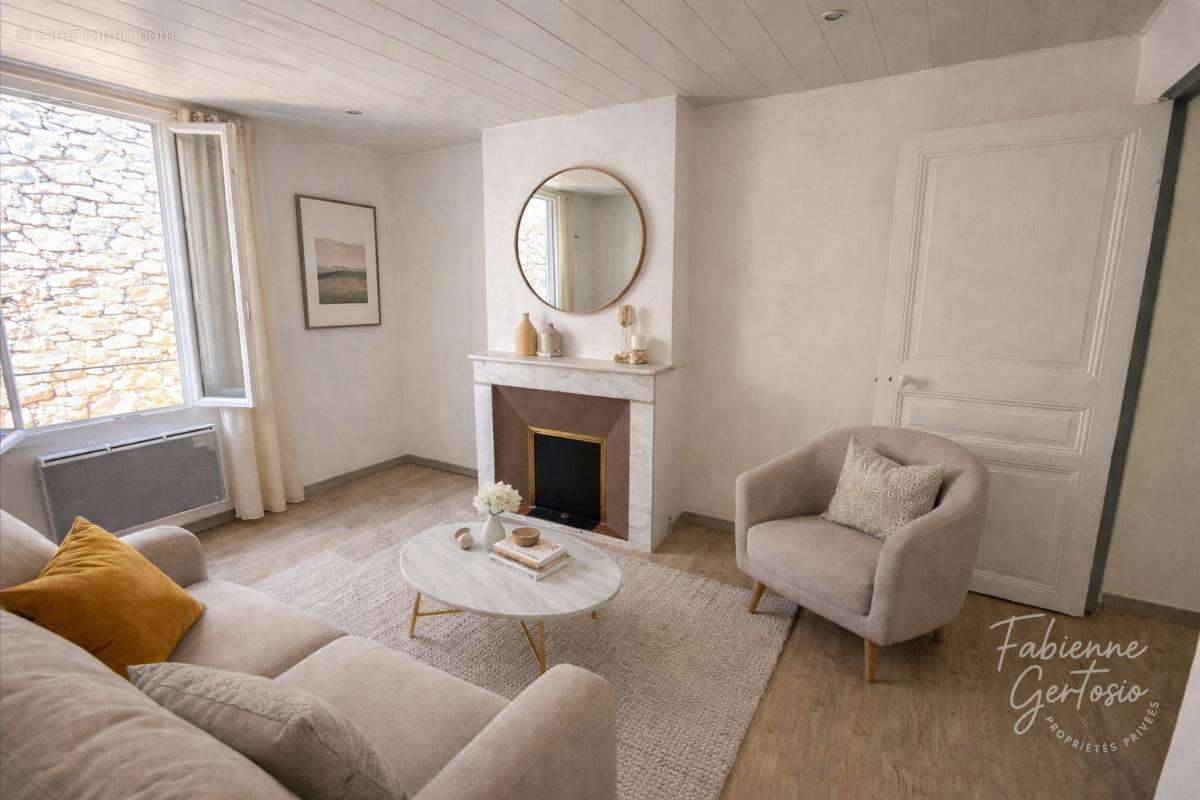 Appartement à HYERES