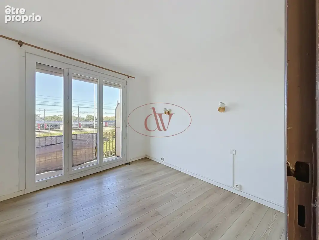 Perpignan, T3 avec grande terrasse de 40 m2, 1er étage. 2 chambres. - photo 2