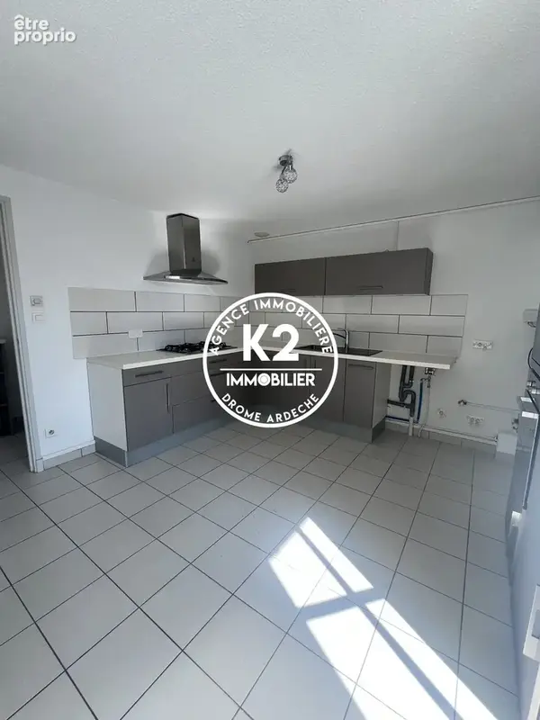 Appartement 4 pièces 108 m² à vendre à Montelimar (26200) - photo 9