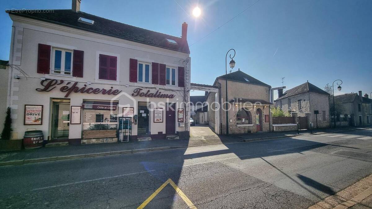 Appartement à URY