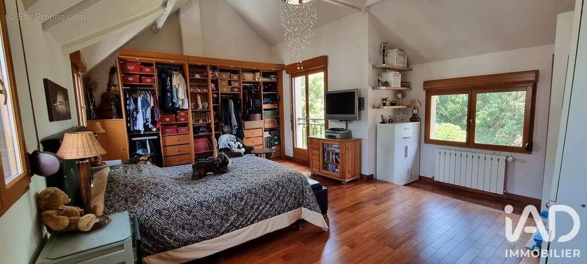 Maison 122 m² à Conflans-Sainte-Honorine  - photo 7