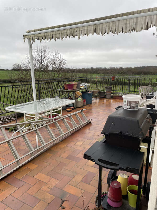 Maison à CHARLY