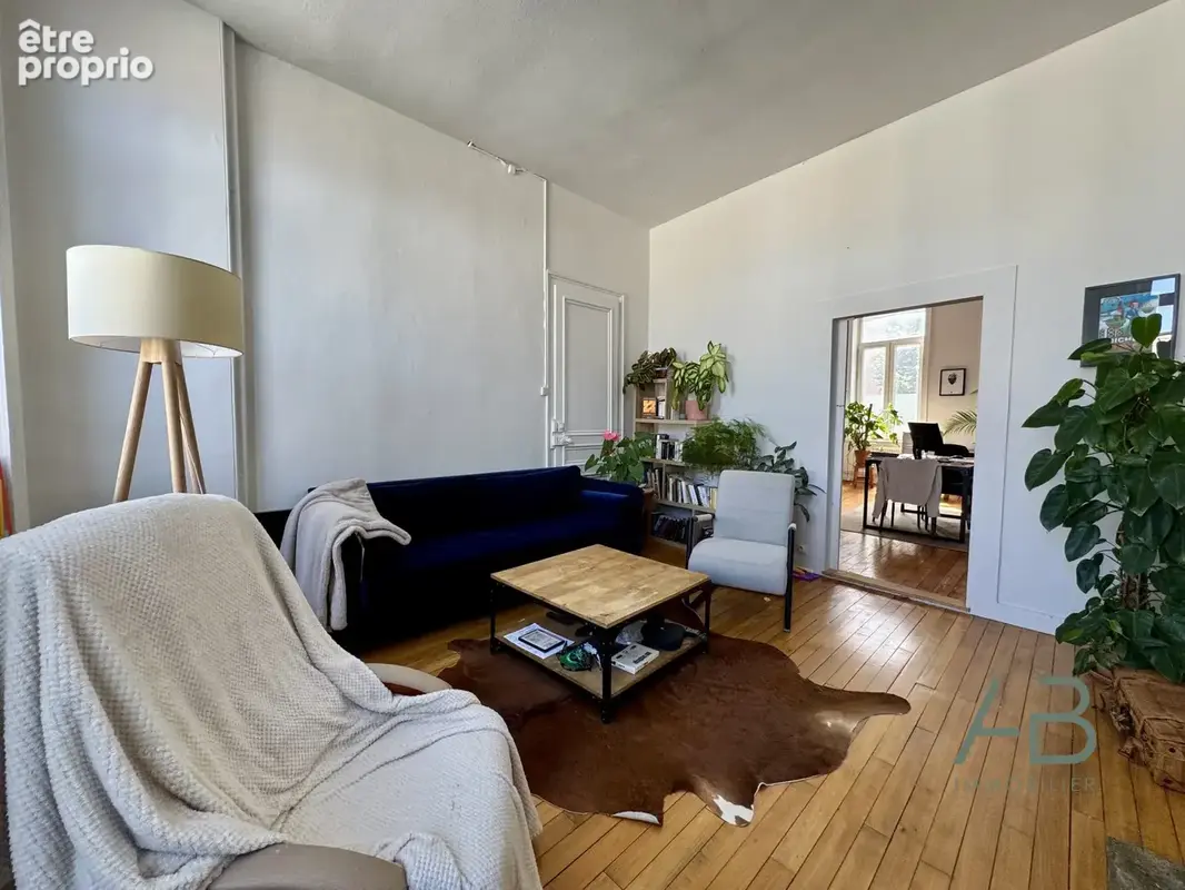 Appartement 3 pièces 85 m² à vendre à Lille (59000) - photo 2