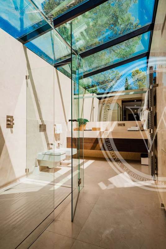 Maison à TOURRETTES