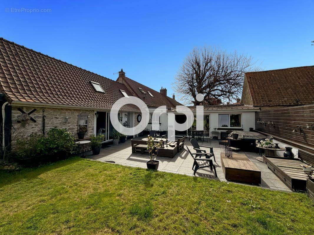 Maison à BEUVREQUEN