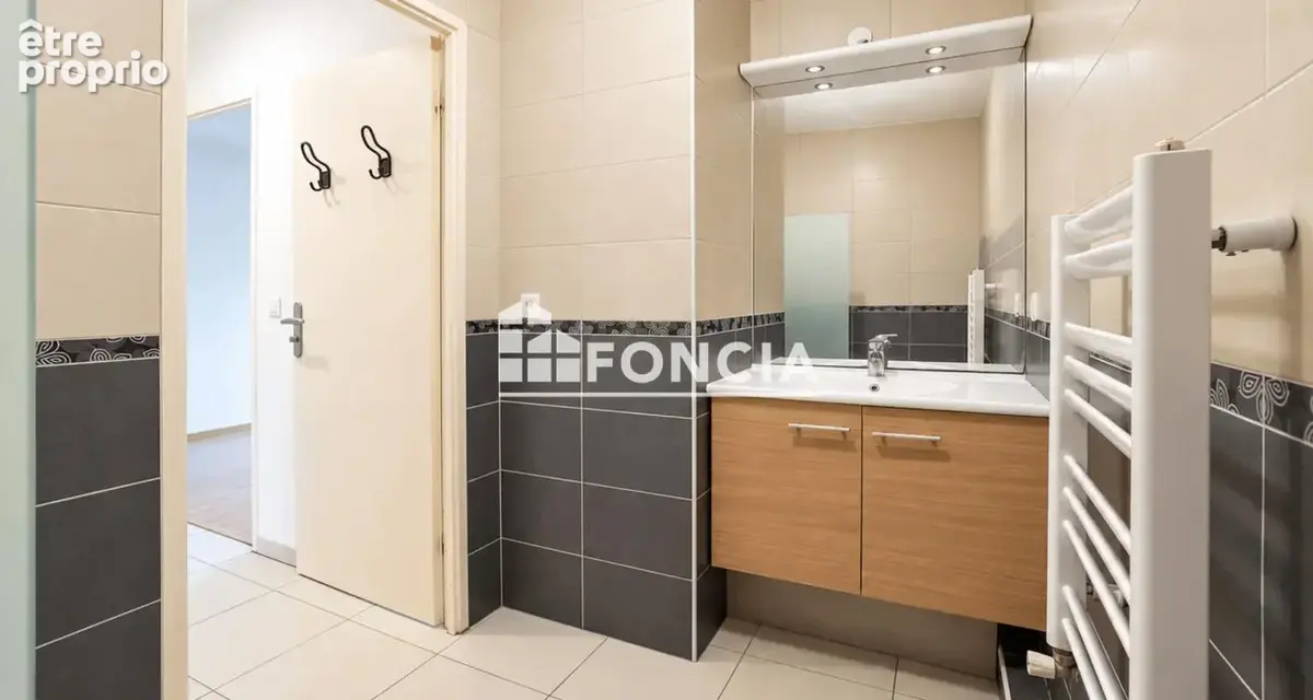 Bordeaux – chartrons  t3 traversant de 67 m² avec loggia et parking couvert - photo 4