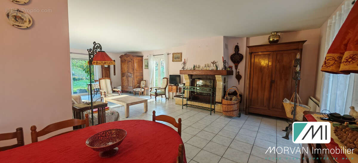 Maison à LES ESSARTS-LE-ROI