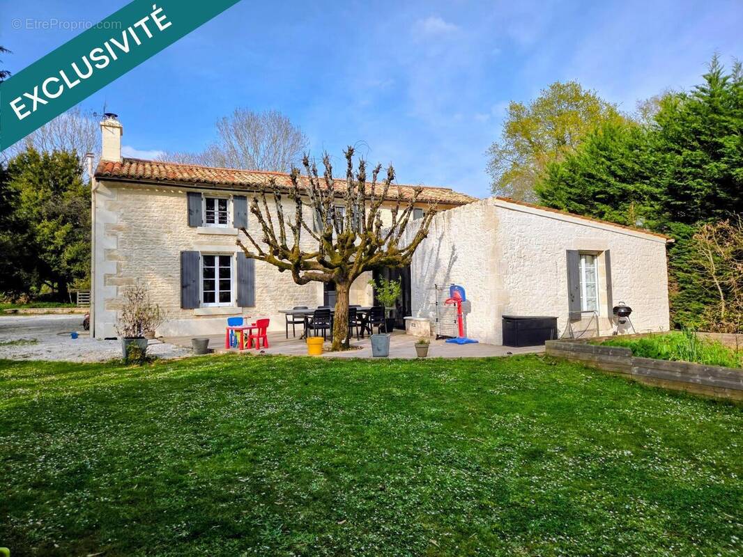 Photo 1 - Maison à LA CRECHE