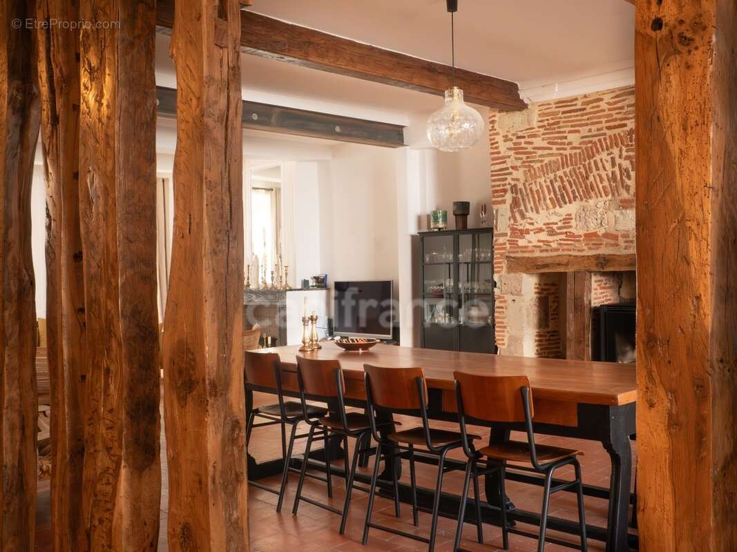 Demeure d'exception au coeur de l'ancienne rue Royale, 6 pièces, 290 m2 avec petit patio  (32) - photo 6