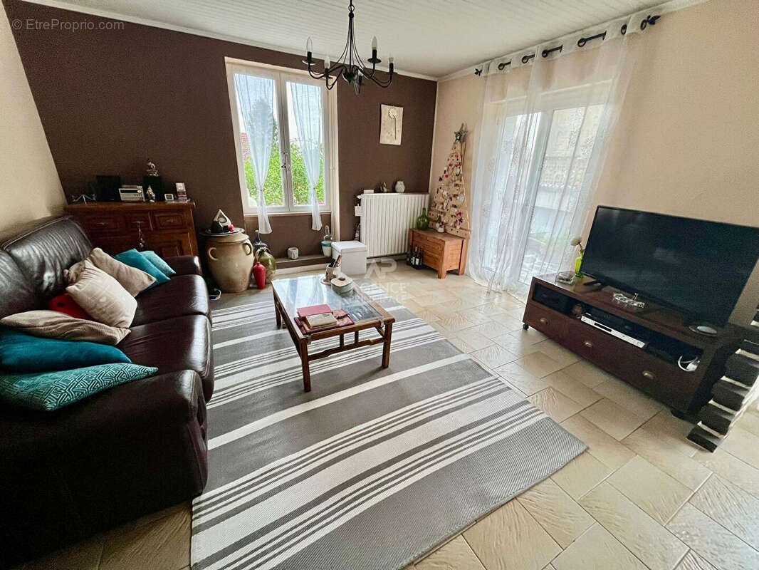 Maison Vaureal 6 pièce(s) 109.92 m2 - photo 4