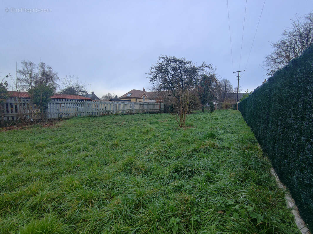 Terrain à CHAUMONT-EN-VEXIN