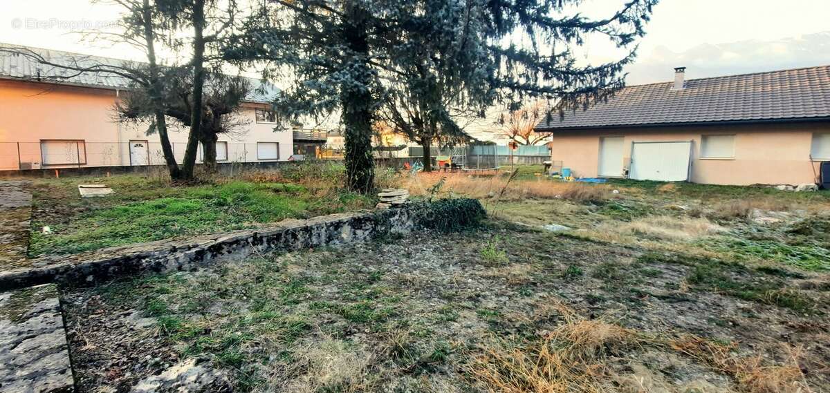 Terrain à ALBERTVILLE