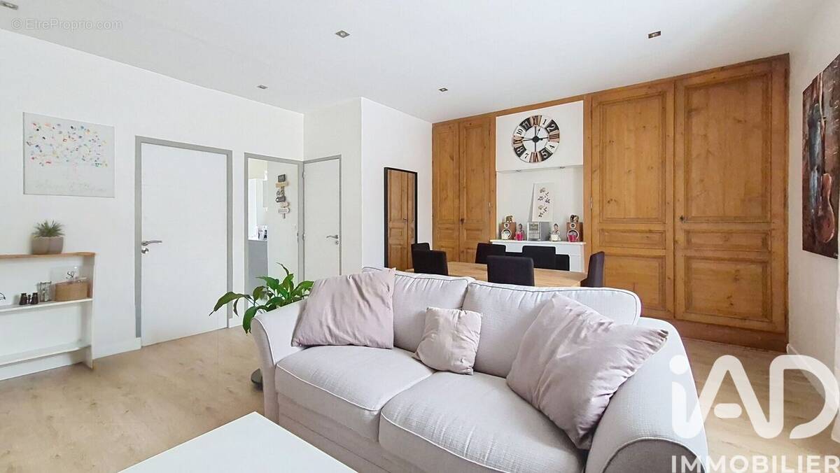 Photo 1 - Appartement à CRAPONNE