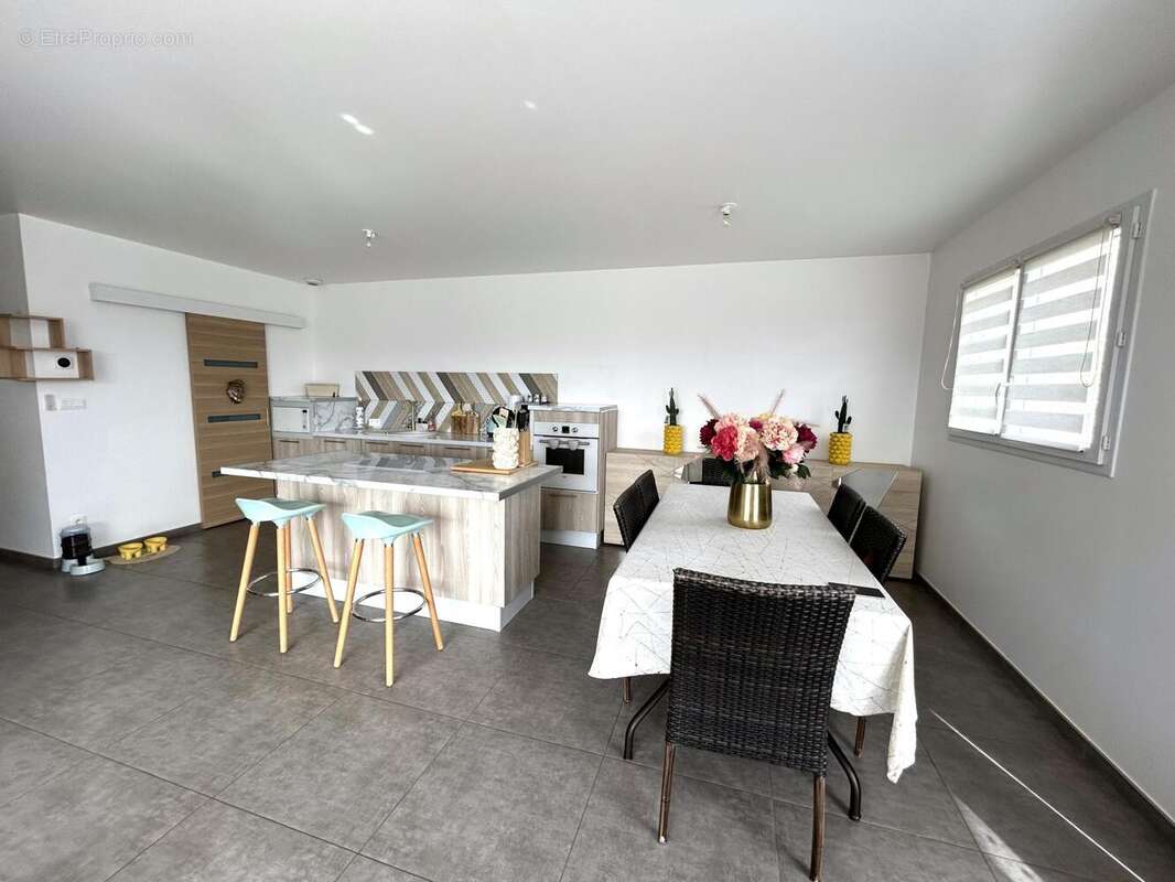 Photo 4 - Maison à ESTRABLIN