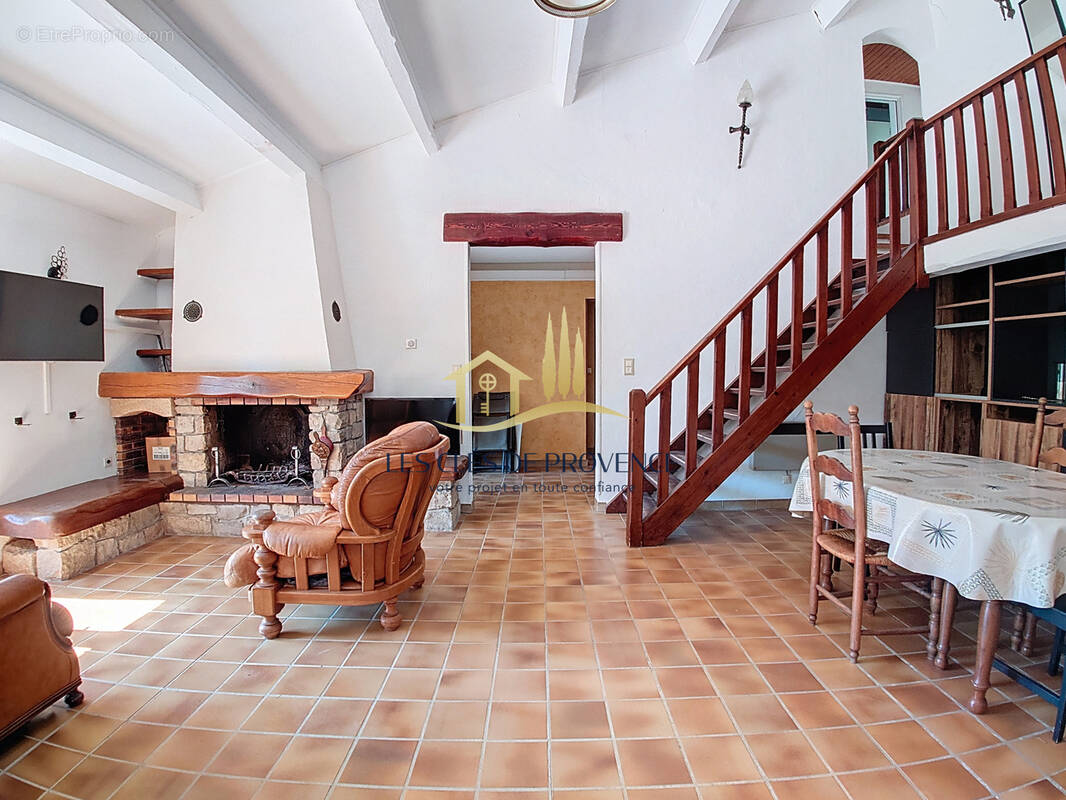 Maison à ROGNAC