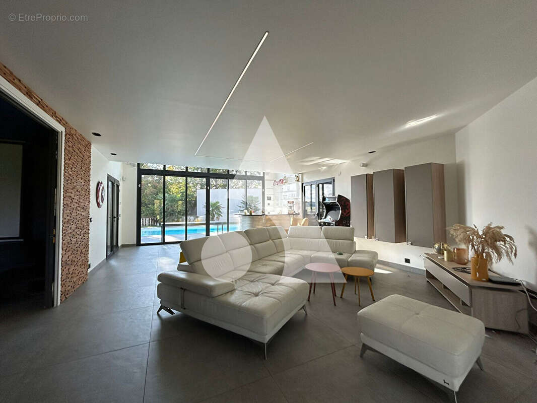 Maison à PIERRE-LEVEE