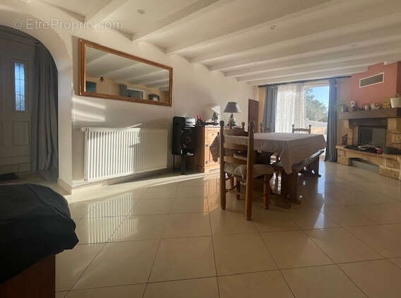 Maison à MONTBARTIER