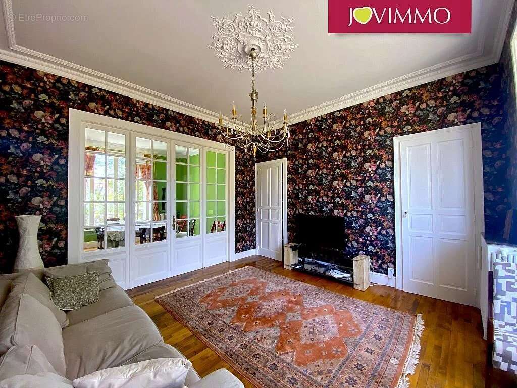 Maison à NERIS-LES-BAINS