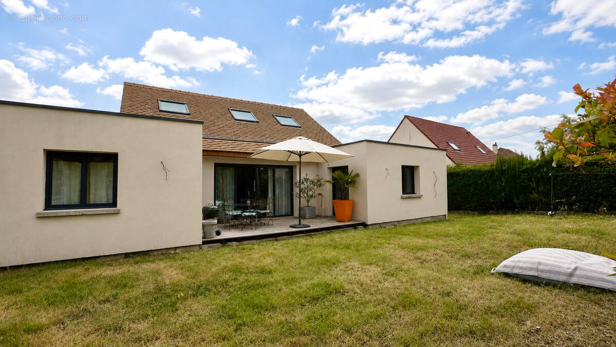 Maison à EPONE